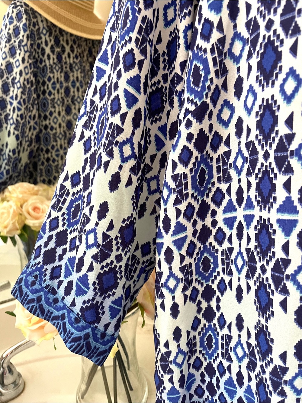 ROSE & OLIVE Plus Size Tunic Top 3X Blue White Women’s Shirt Blouse - Picture 3 of 6